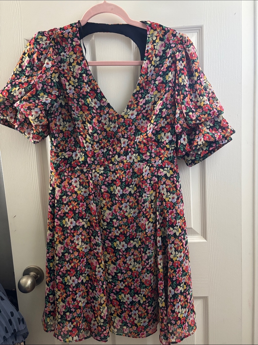 Women’s Black Floral V-Neck Dress